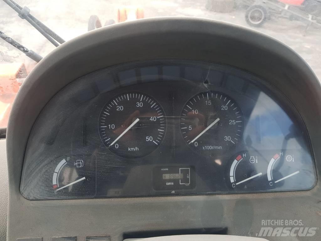 Doosan 160 v Čelní nakladače a rypadla