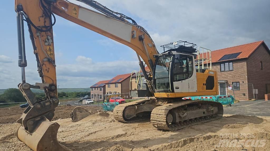 Liebherr R 922 LC Pásová rýpadla