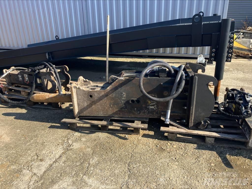 CAT H 120 Bourací kladiva / Sbíječky