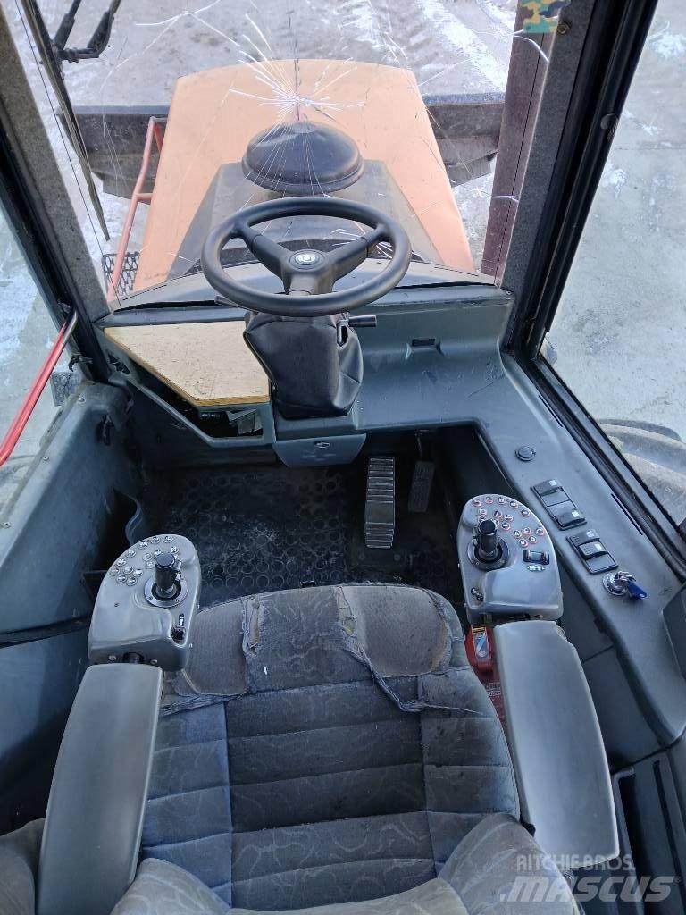 Komatsu 840.3 Vyvážecí traktory