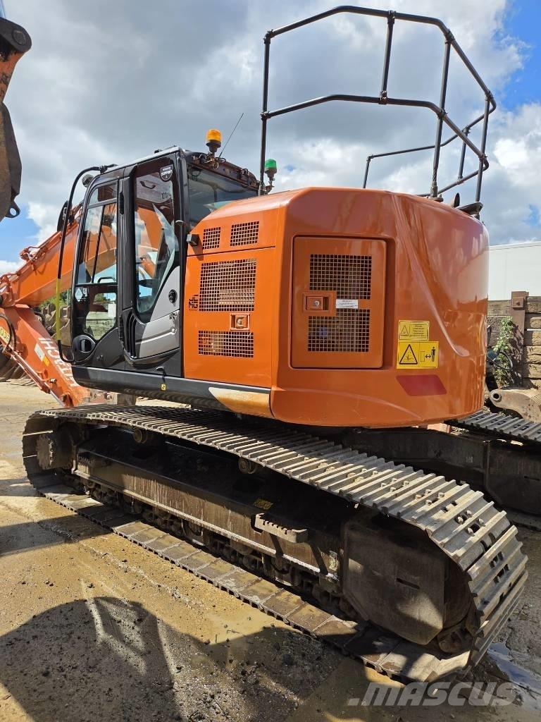 Hitachi ZX225US-6 Pásová rýpadla