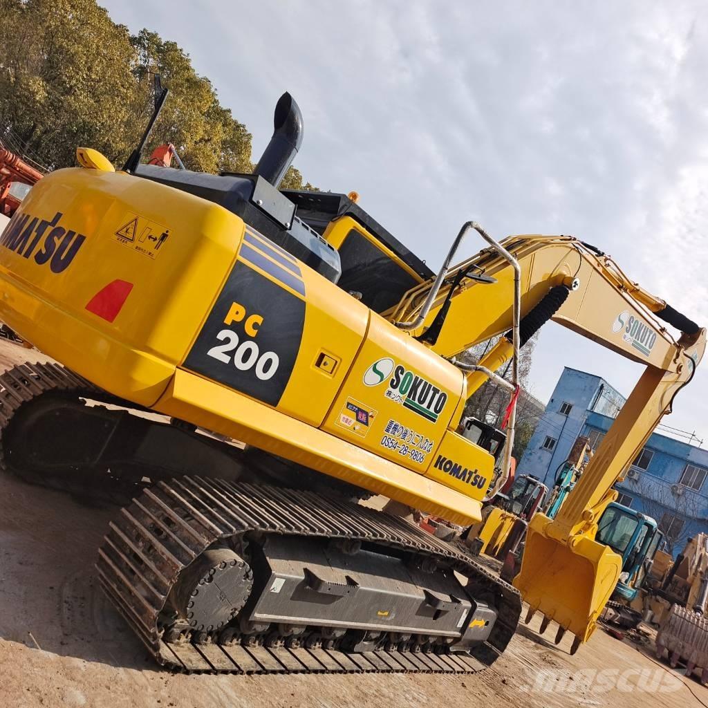 Komatsu PC 200 Pásová rýpadla