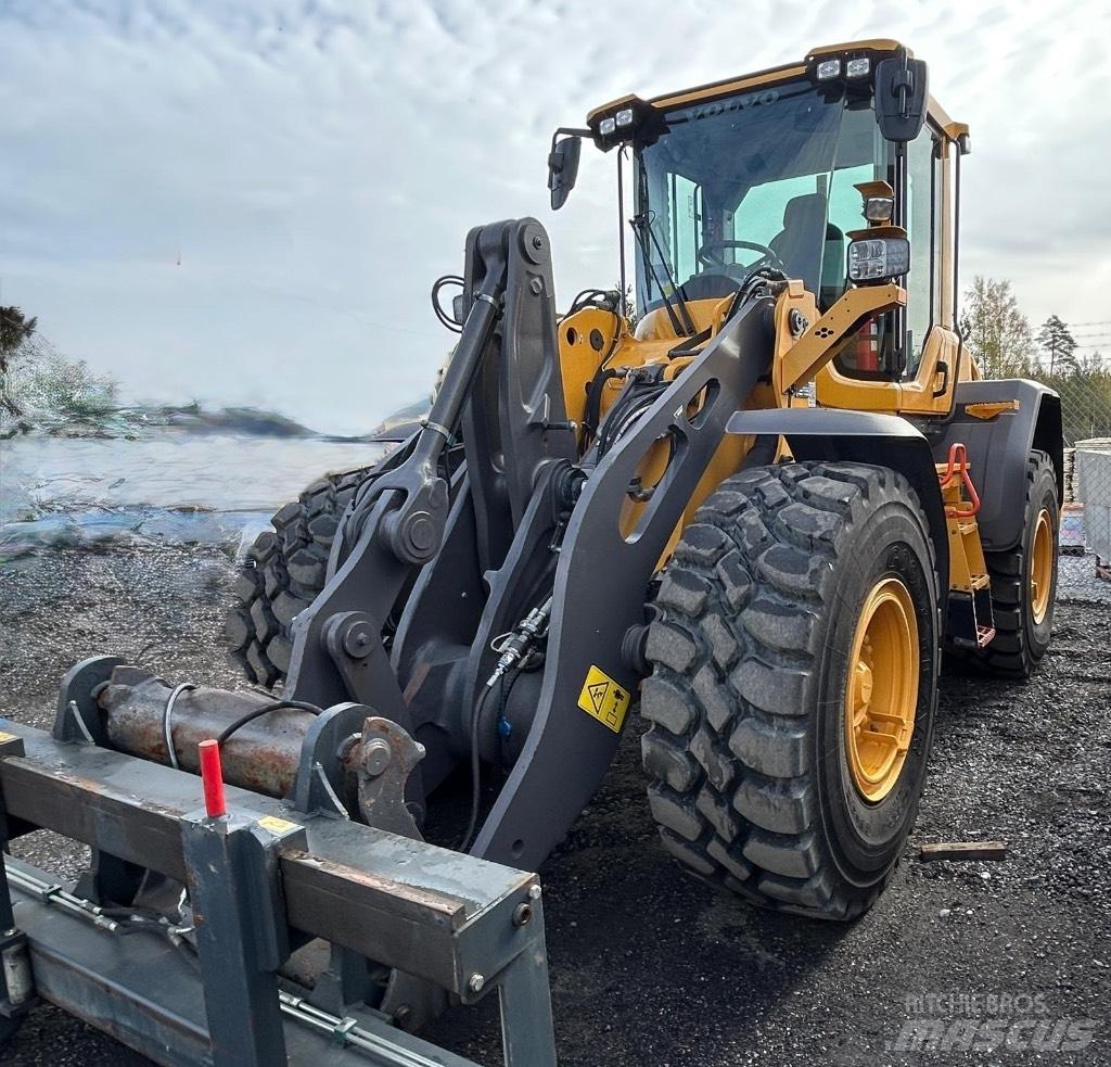 Volvo L 90 H Kolové nakladače