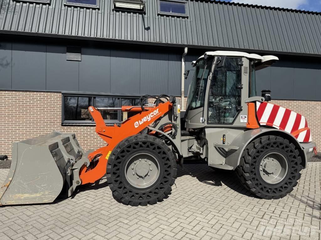 Weycor AR 560 Kolové nakladače