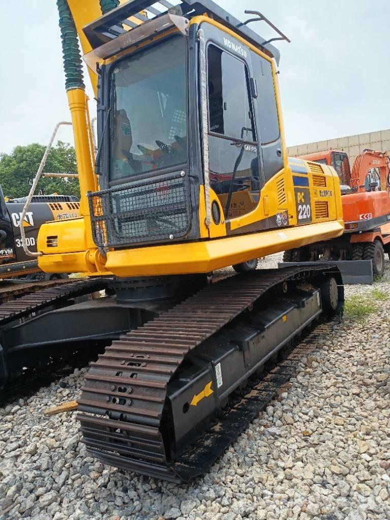 Komatsu PC 220-8 Pásová rýpadla