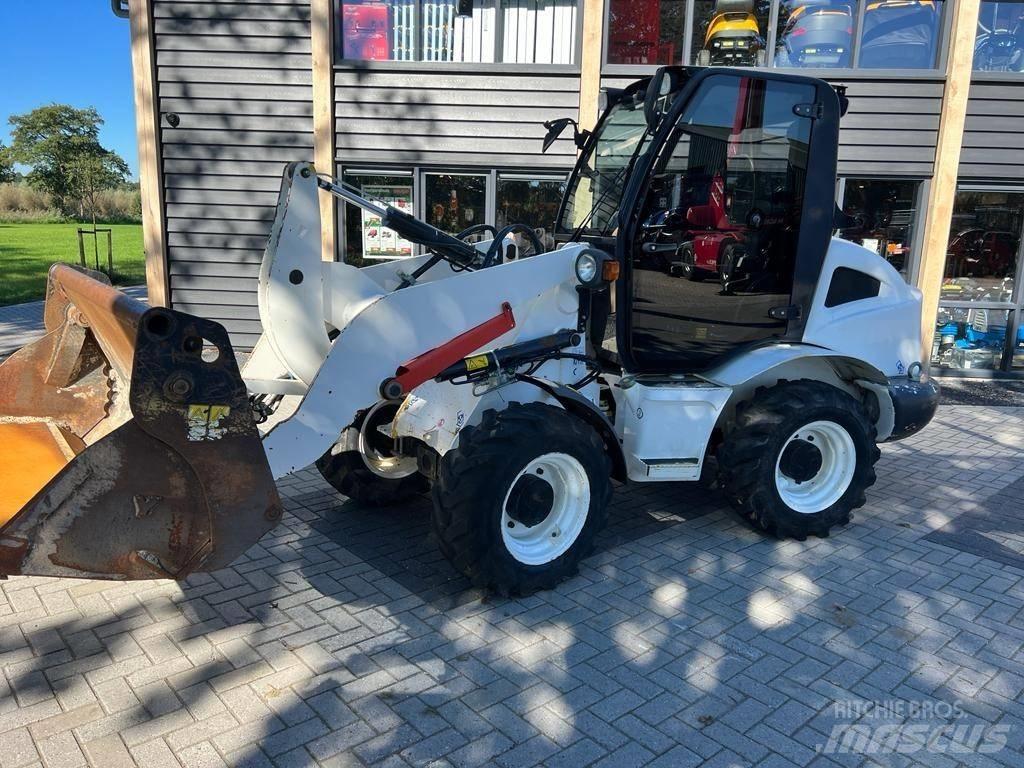 Yanmar 1201 Kolové nakladače