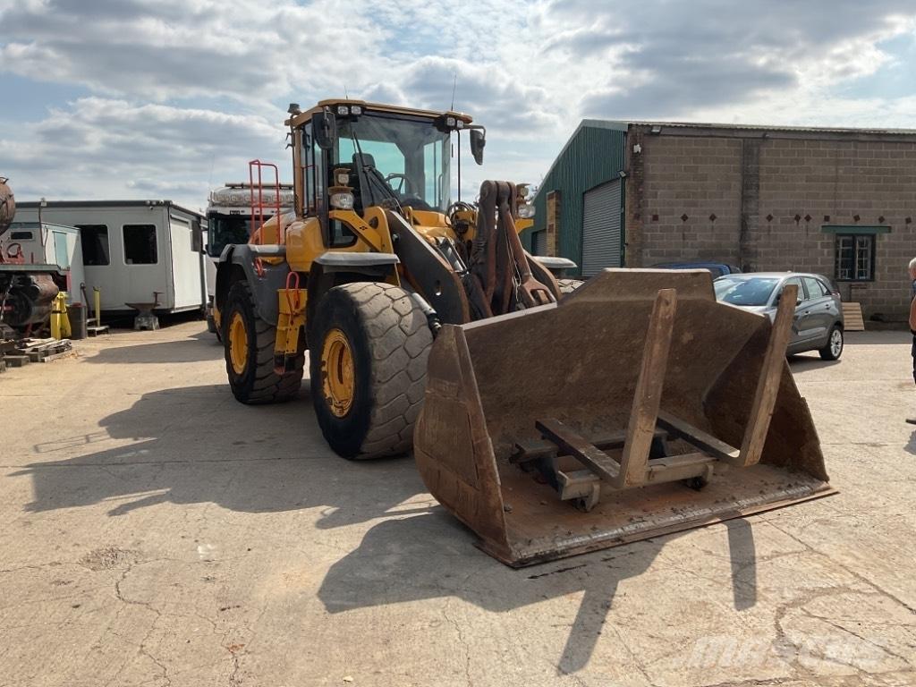 Volvo L110H Kolové nakladače