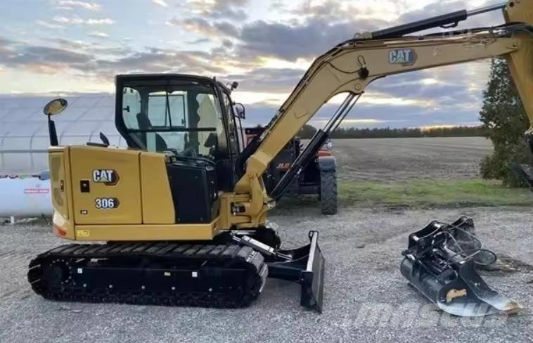 CAT 306 Mini rýpadla < 7t