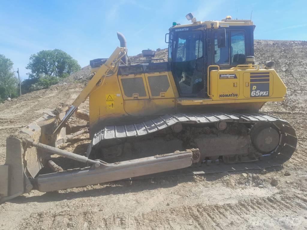 Komatsu D65PX-18 Pásové dozery