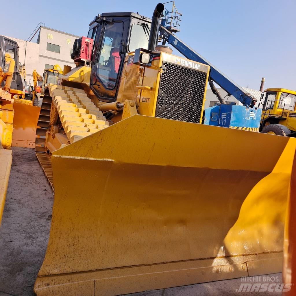 CAT D 6 R Pásové dozery