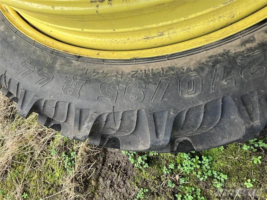 Taurus 270/95R44 Pneumatiky, kola a ráfky
