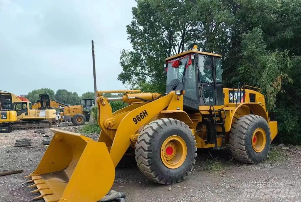 CAT 966 H Kolové nakladače