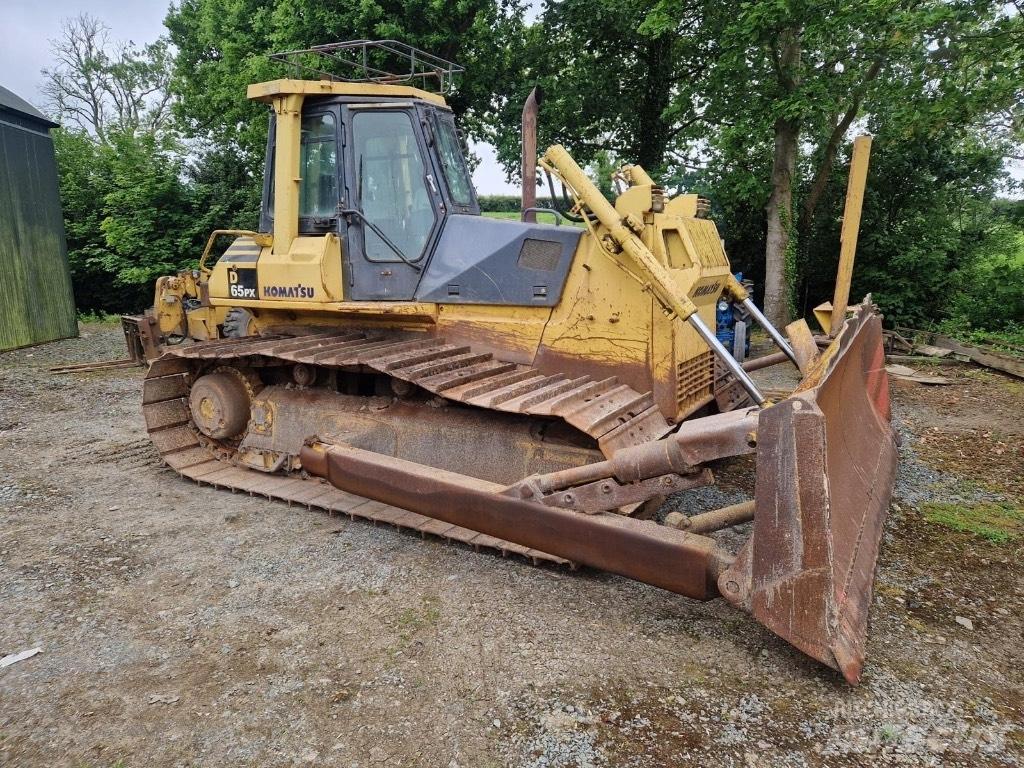 Komatsu Px65 Pásové dozery
