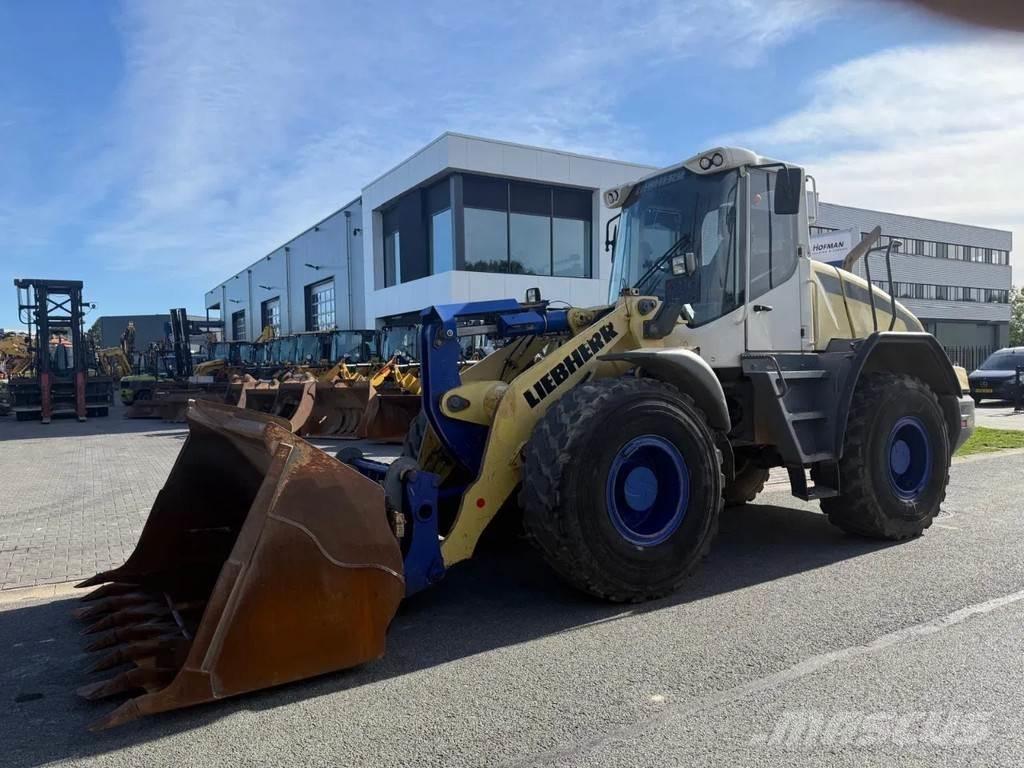 Liebherr L538 Kolové nakladače