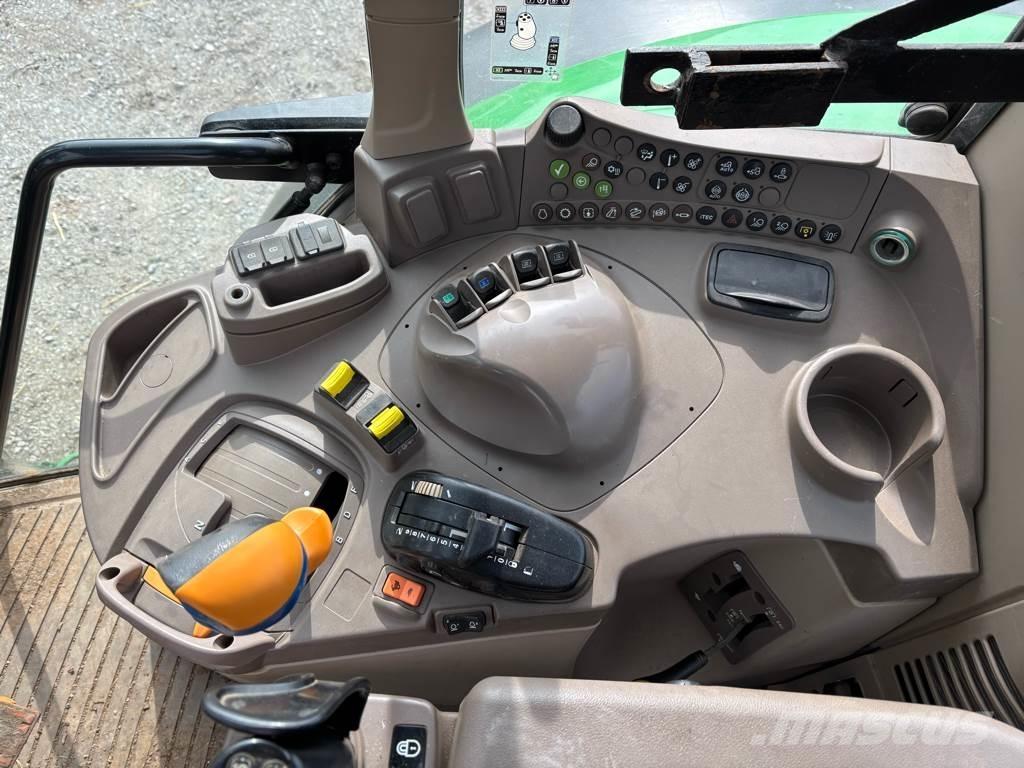 John Deere 6120M Traktory