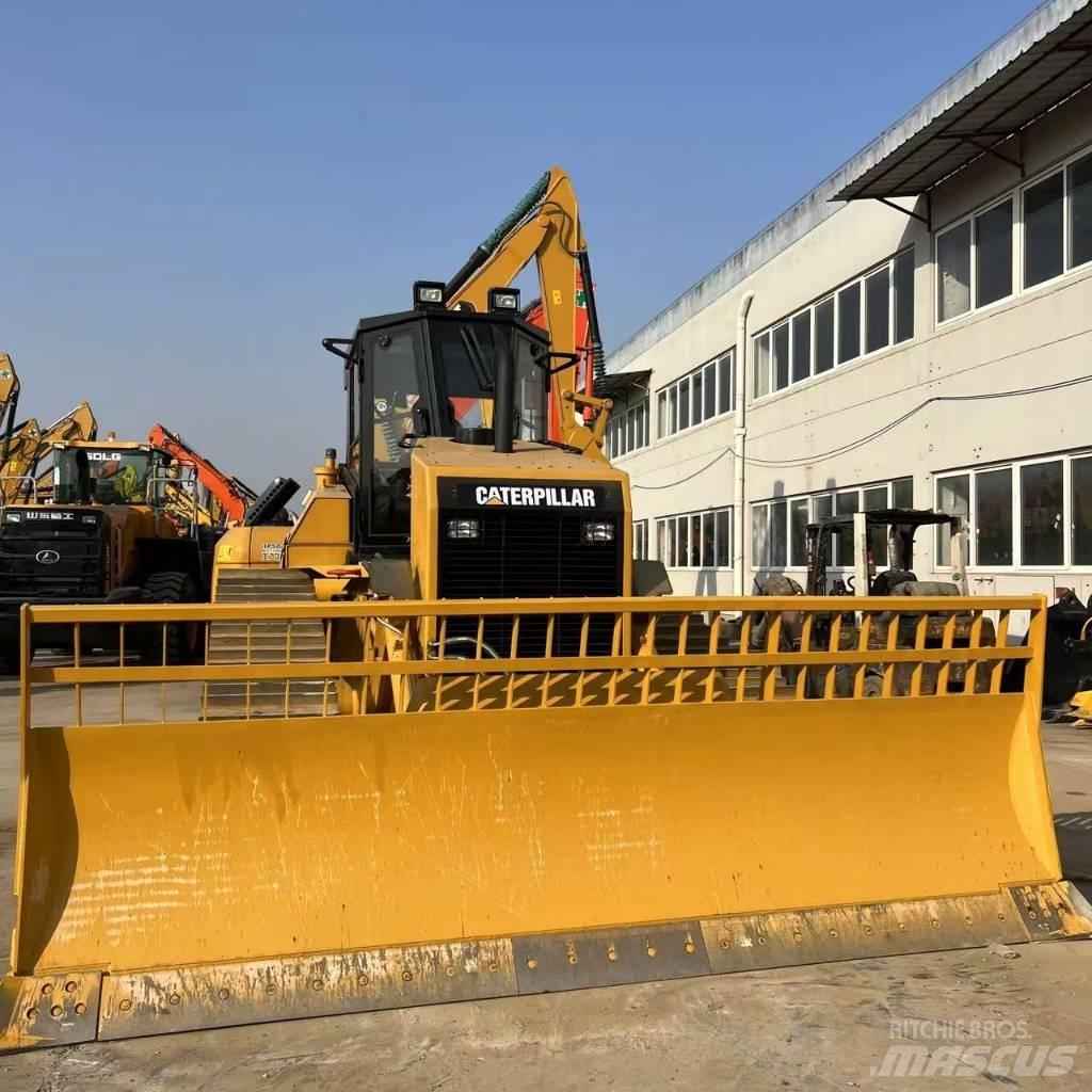 CAT D 8 R Pásové dozery
