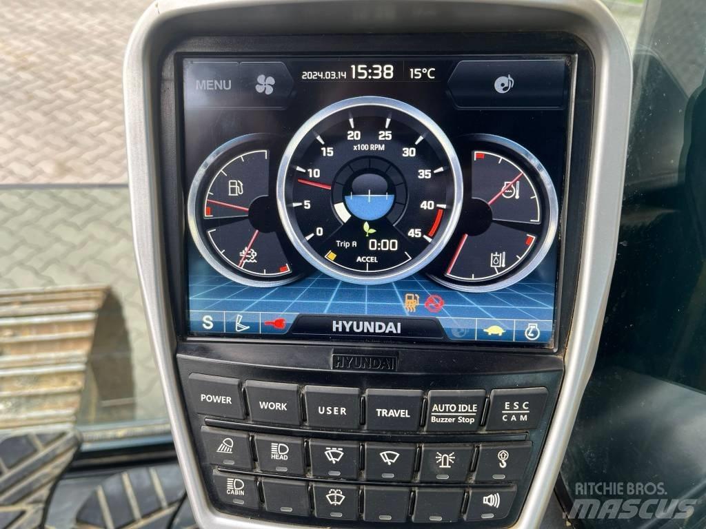 Hyundai HX 220 L Pásová rýpadla