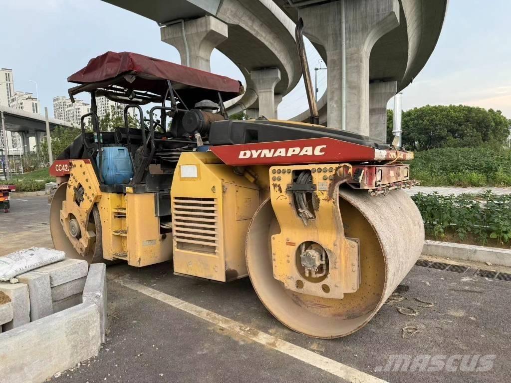 Dynapac CC 422 Tandemové válce