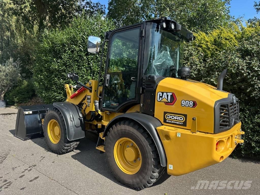CAT 908 Kolové nakladače