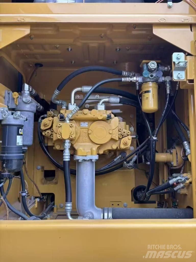 CAT 320 E Pásová rýpadla
