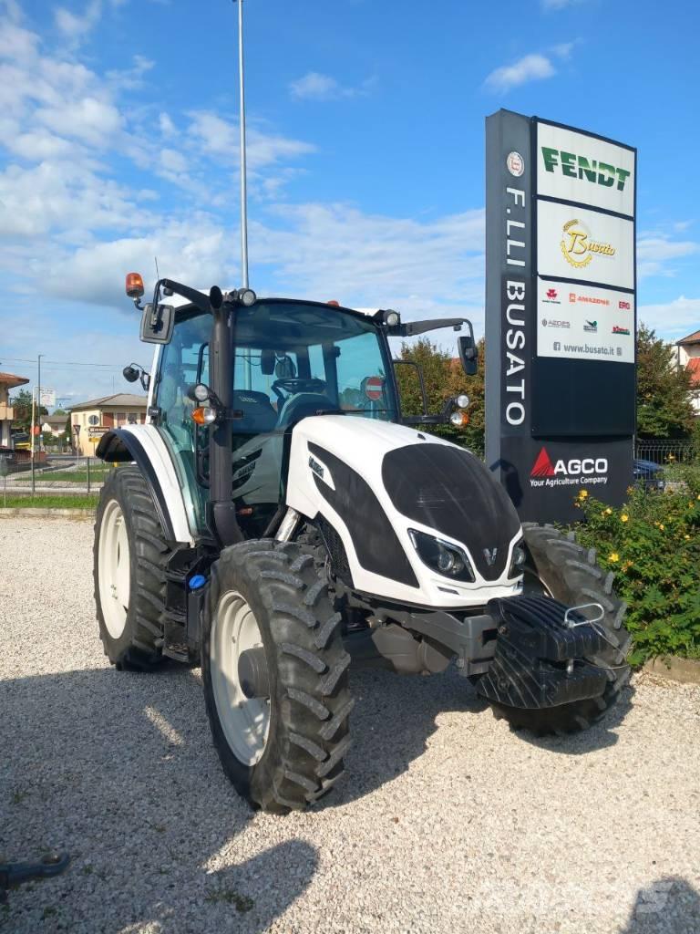 Valtra A 104 Traktory