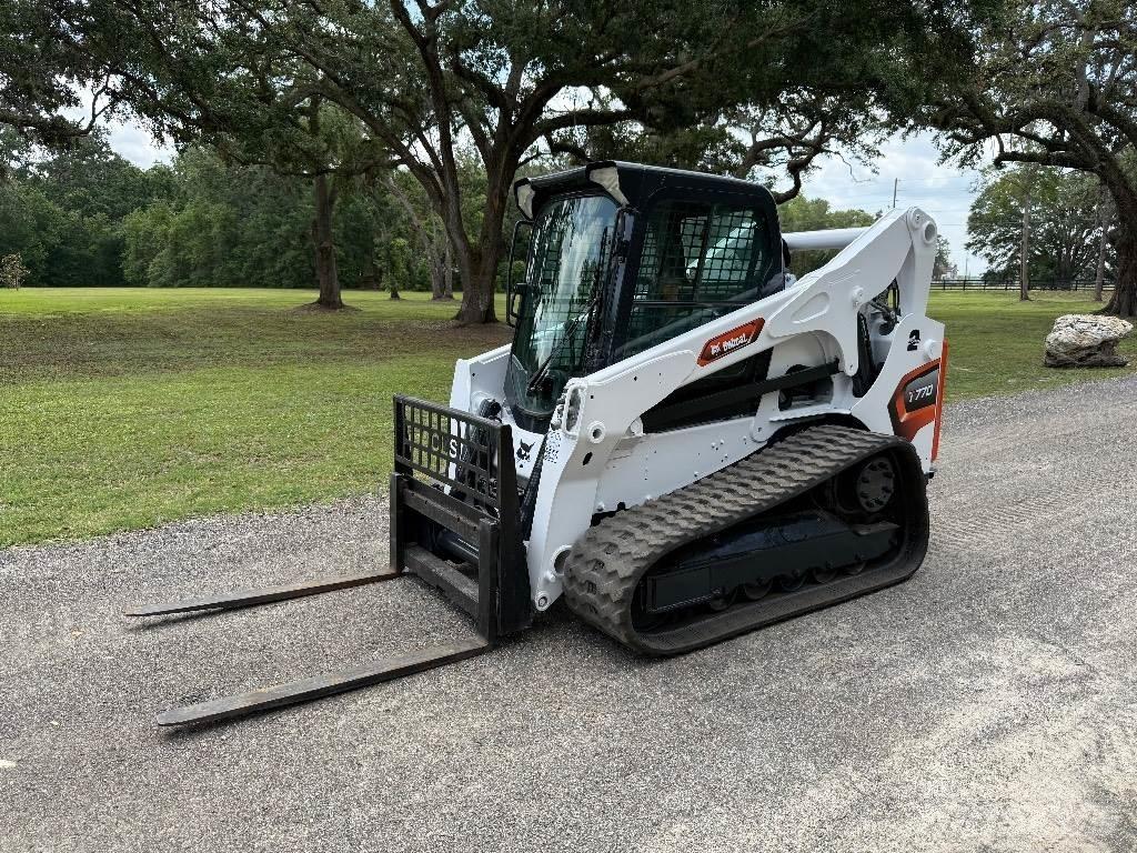 Bobcat T 770 Smykem řízené nakladače