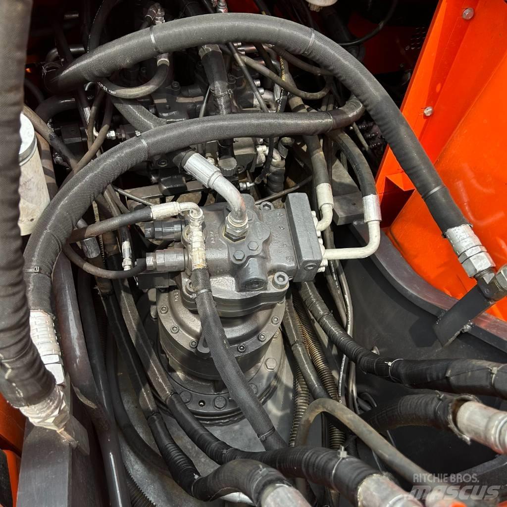 Doosan DX 225 LC Pásová rýpadla