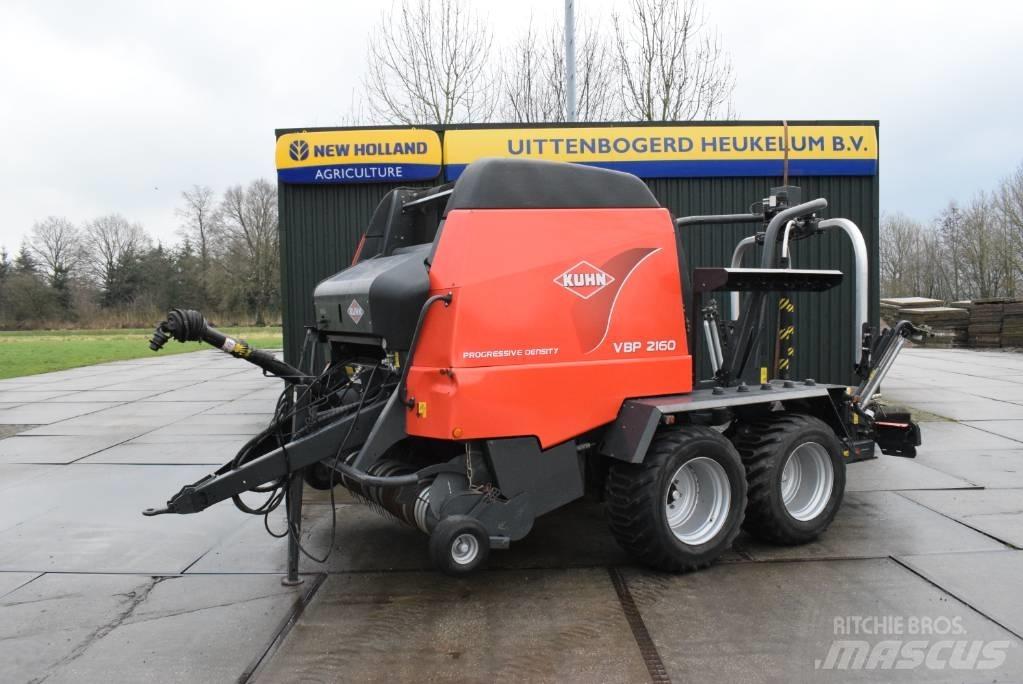 Kuhn VBP 2160 Lis na válcové balíky