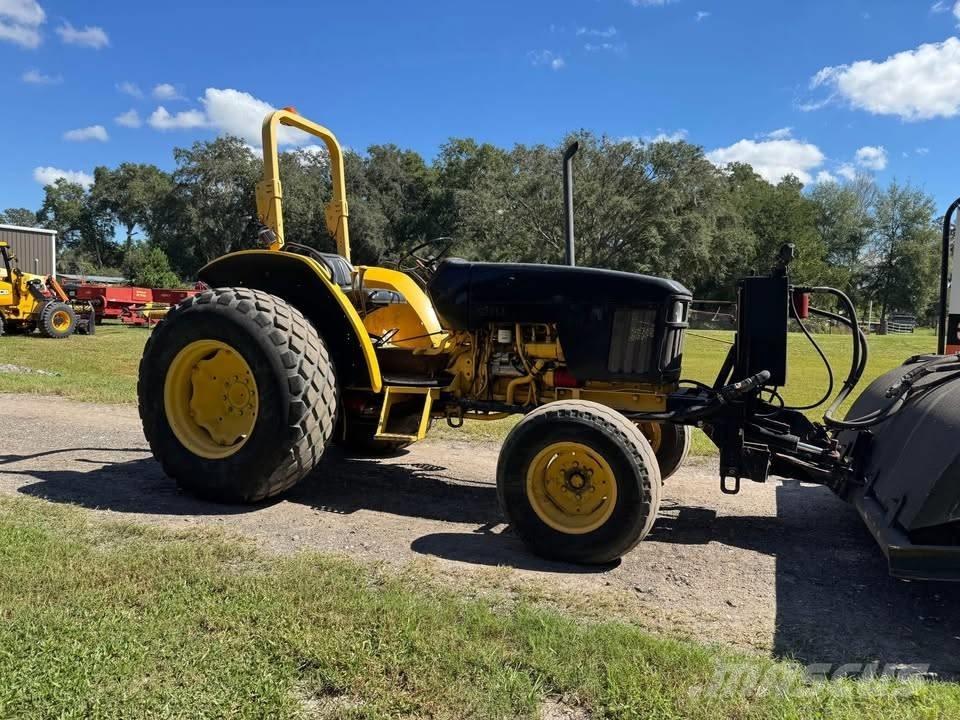 John Deere 5320 Traktory