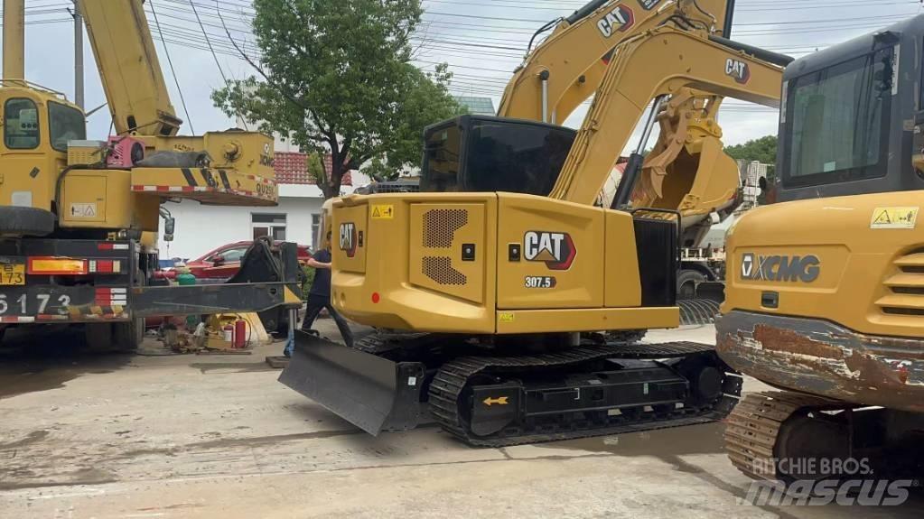 CAT 307 Mini rýpadla < 7t