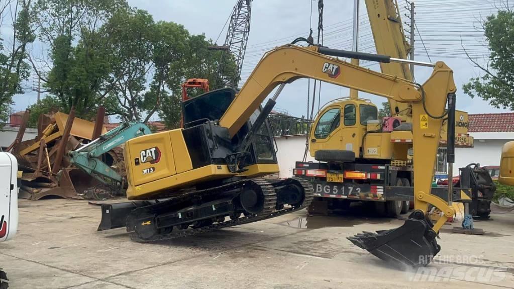 CAT 307 Mini rýpadla < 7t