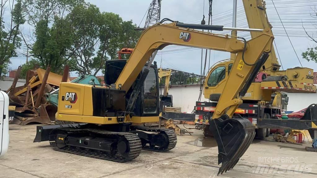 CAT 307 Mini rýpadla < 7t