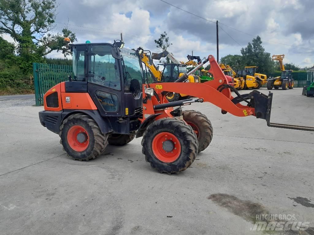 Kubota R 085 Kolové nakladače