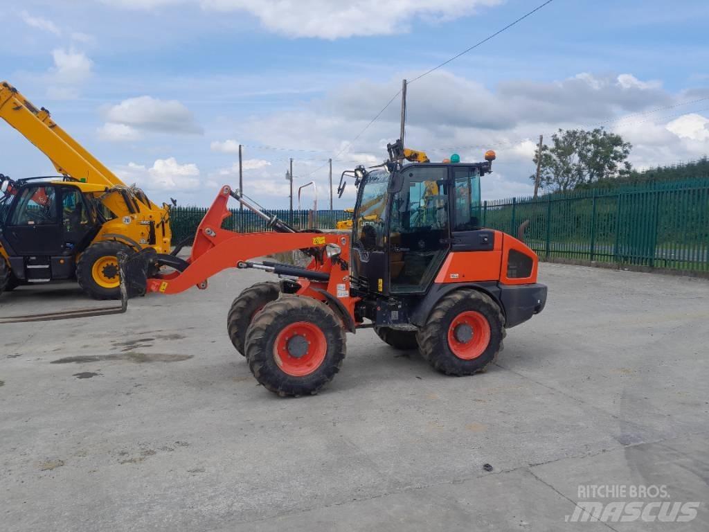 Kubota R 085 Kolové nakladače