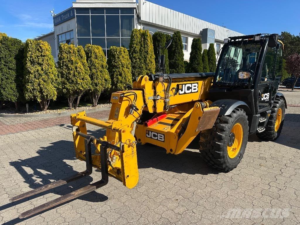 JCB 540-140 Teleskopické manipulátory