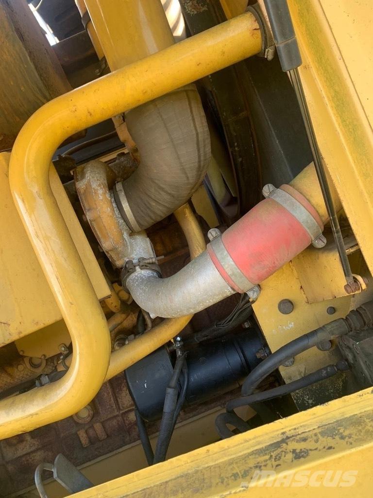 New Holland Fx375 Samojízdné sekačky