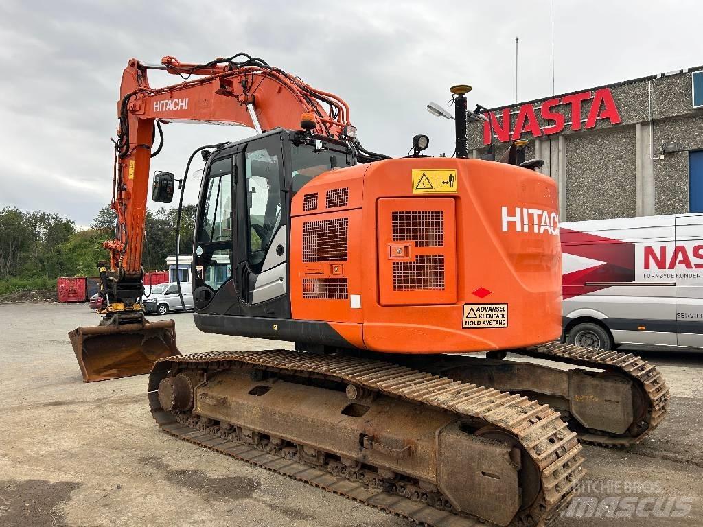 Hitachi ZX225USLC-5 Pásová rýpadla