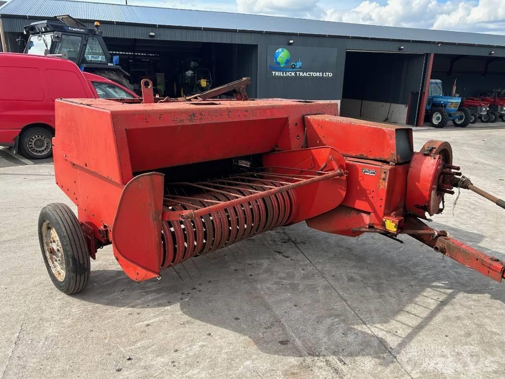 Massey Ferguson 120 Lis na hranaté balíky