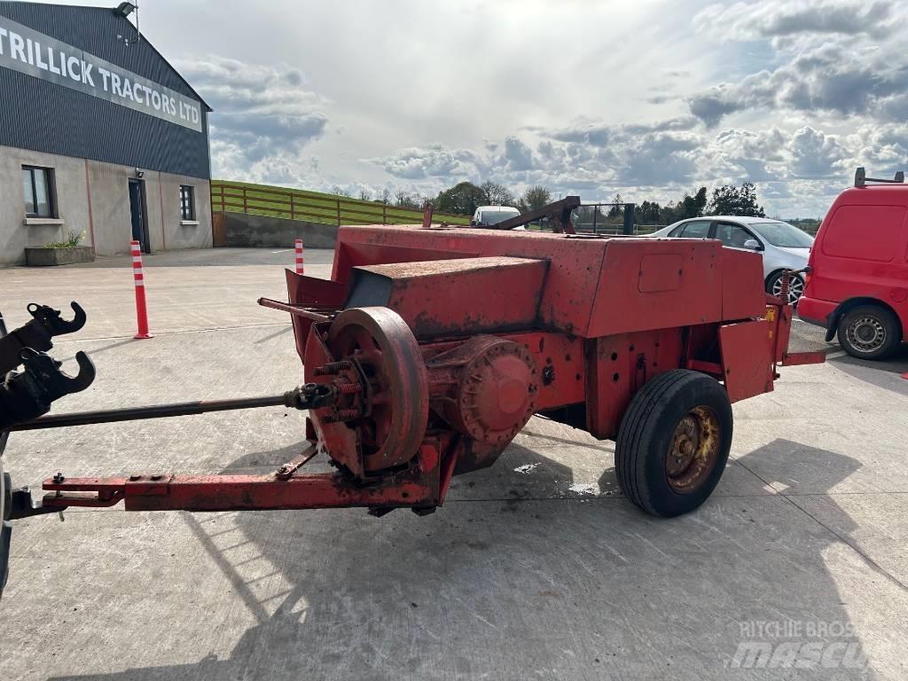 Massey Ferguson 120 Lis na hranaté balíky
