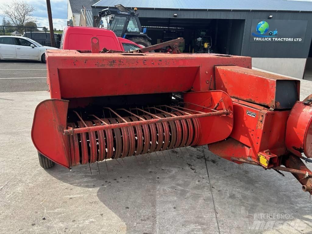 Massey Ferguson 120 Lis na hranaté balíky