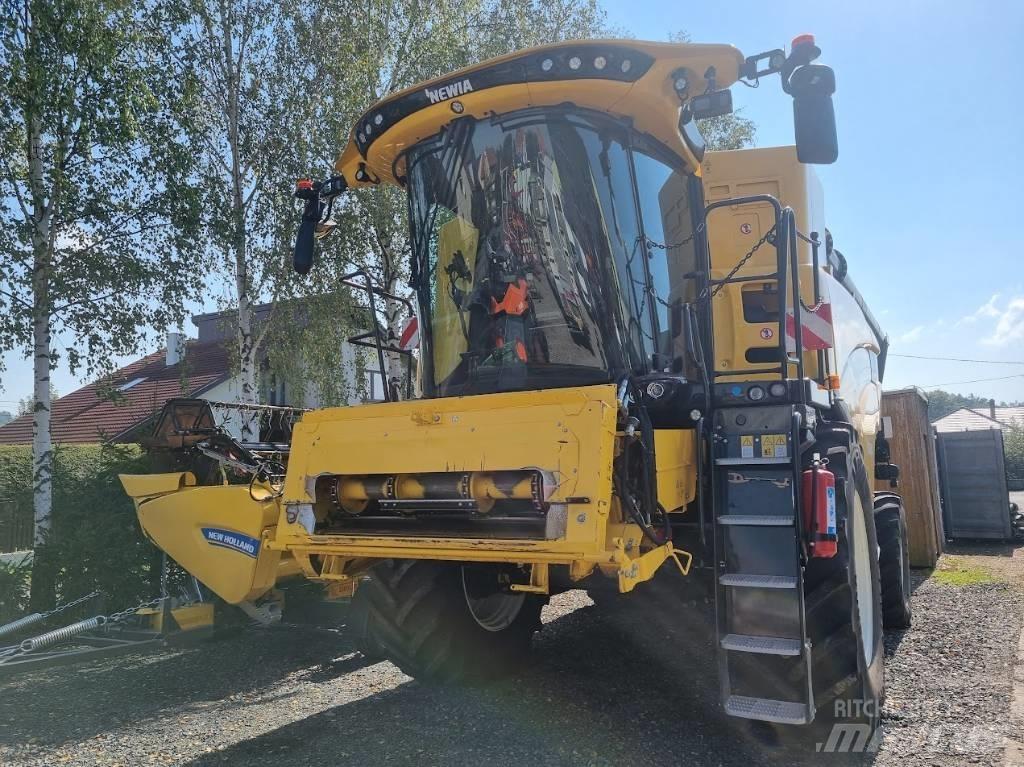 New Holland CX 8.70 Sklízecí mlátičky