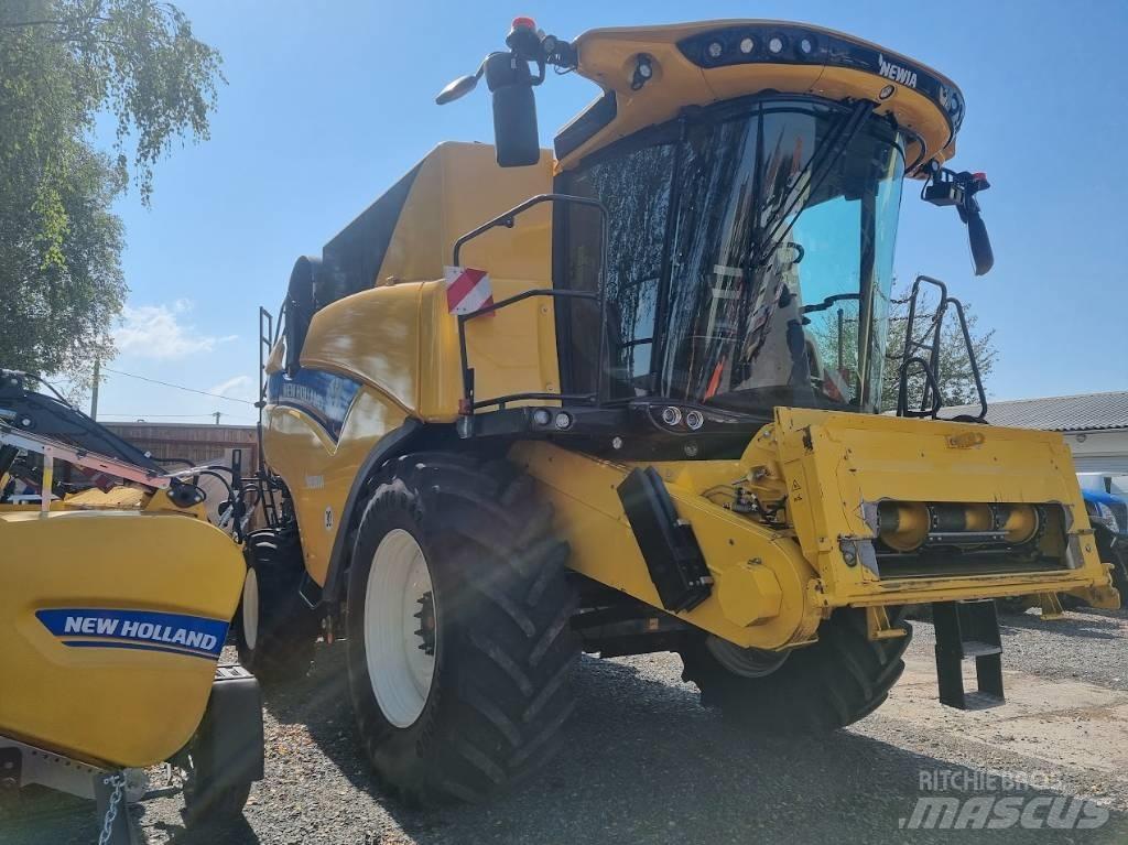 New Holland CX 8.70 Sklízecí mlátičky