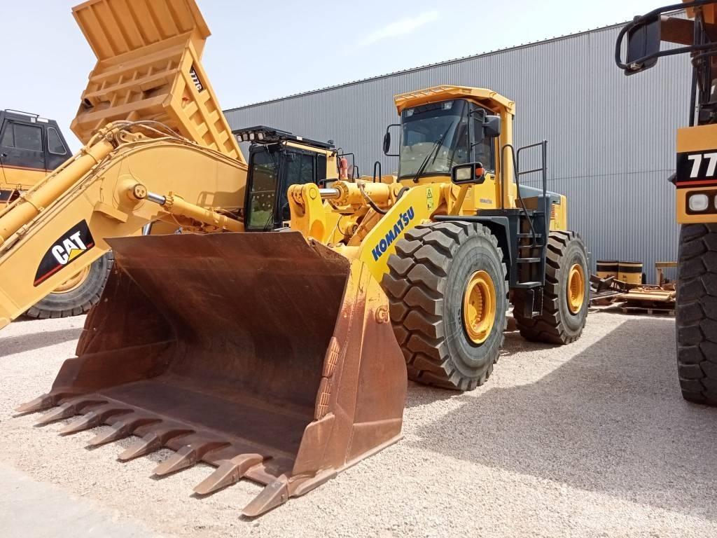 Komatsu WA500-3 Kolové nakladače