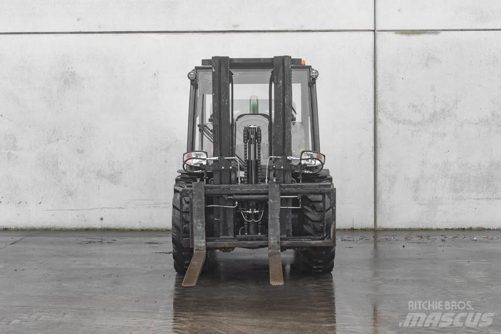 Manitou MC 30-4 D Dieselové vozíky