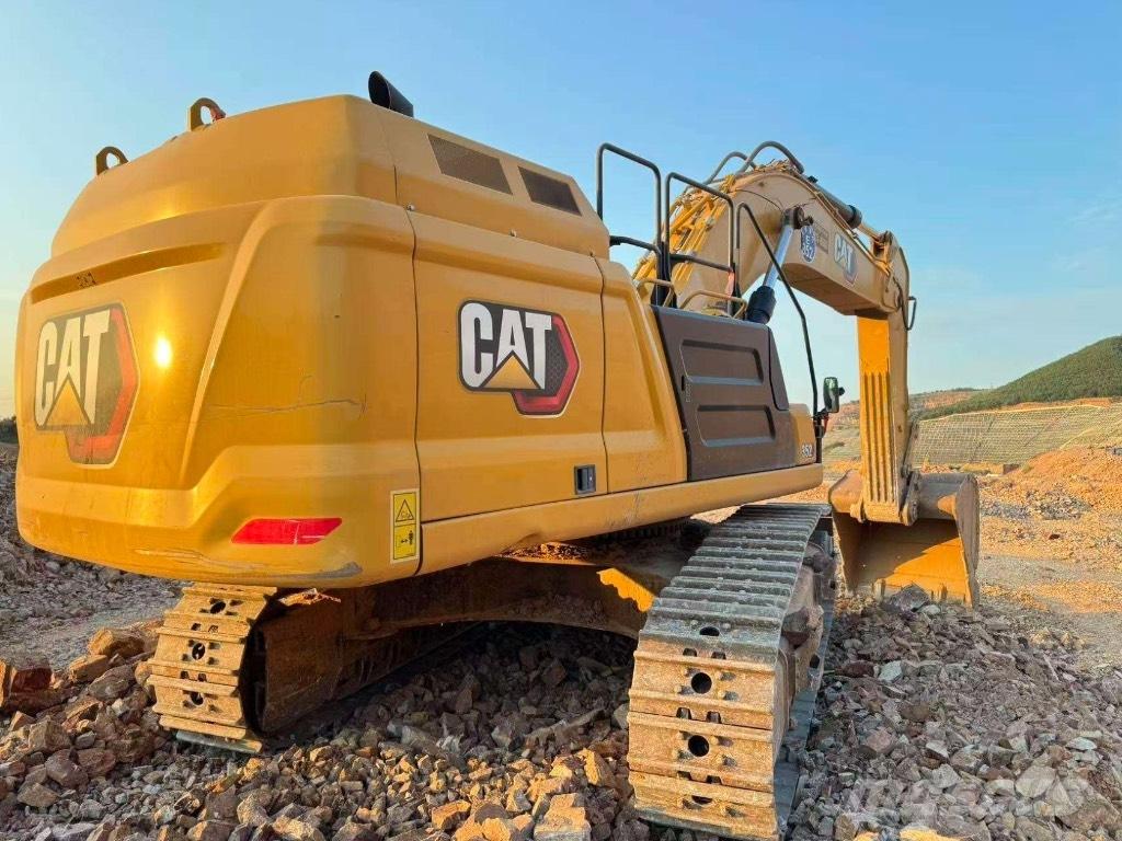 CAT 352 Pásová rýpadla