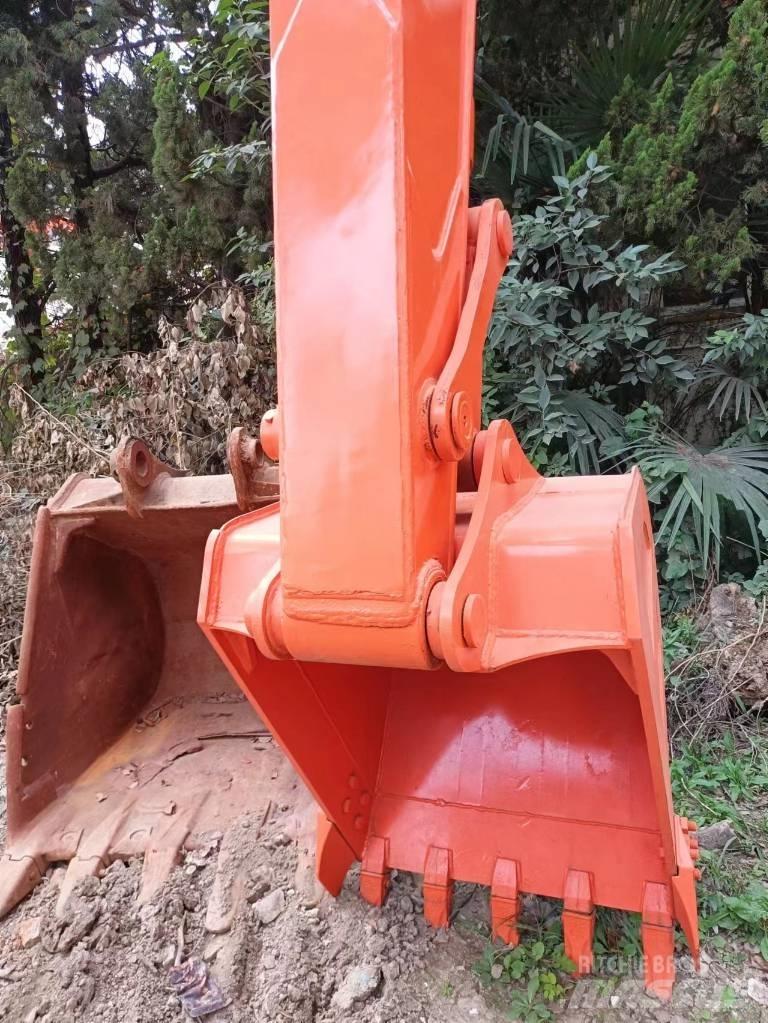 Hitachi ZX120-6 Pásová rýpadla