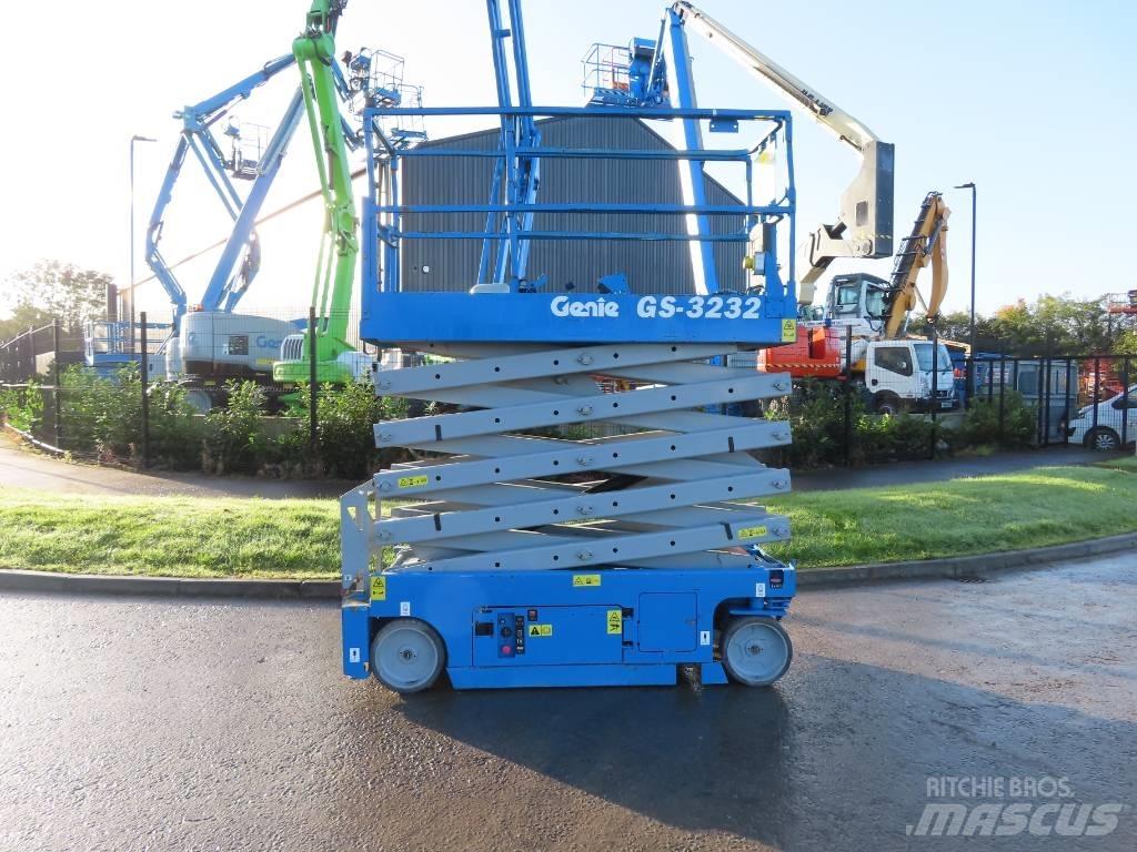 Genie GS 3232 Nůžková zvedací plošina