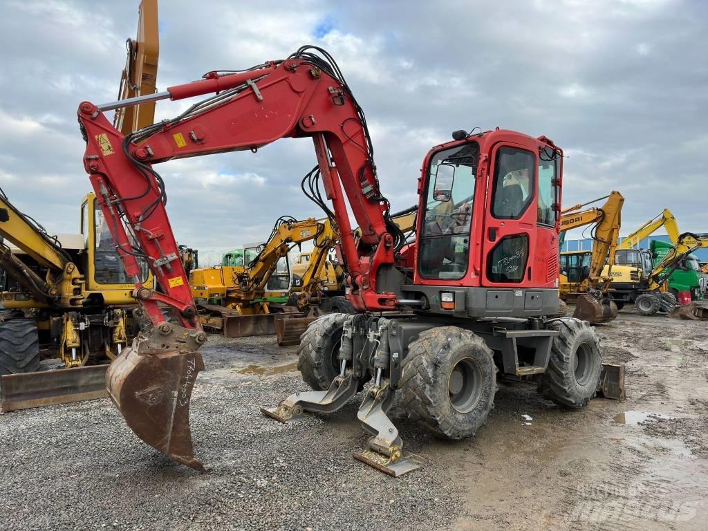 Komatsu PW98MR-8 Kolová rýpadla