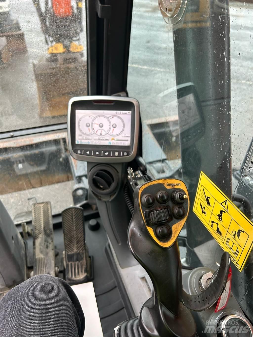 Doosan DX170W-5 Pásová rýpadla