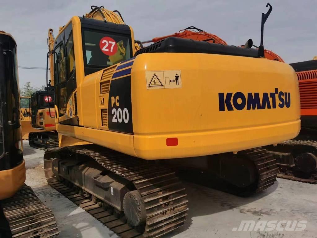 Komatsu PC 200-8 Pásová rýpadla